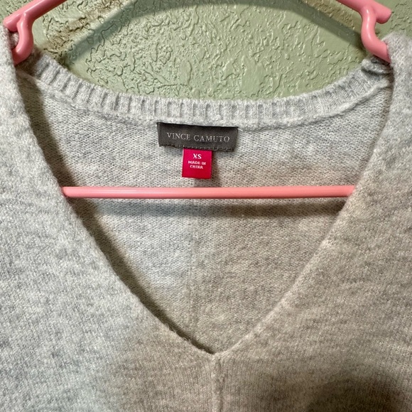 Vince Camuto Light Gray V-Neck Sweater - Picture 2 of 3